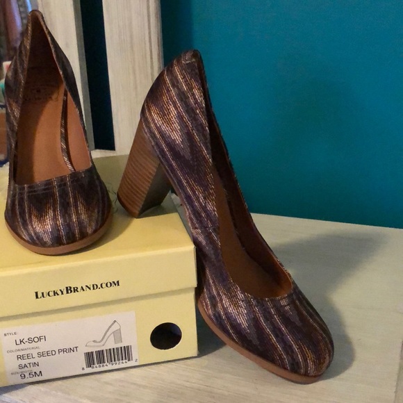Size 9.5 Lucky Brand Heels - Picture 1 of 4